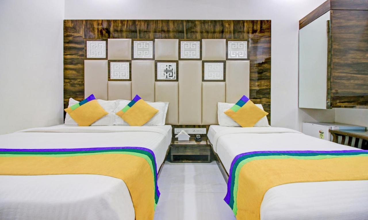 Hotel Magnet Terminal-2 Мумбаи Экстерьер фото